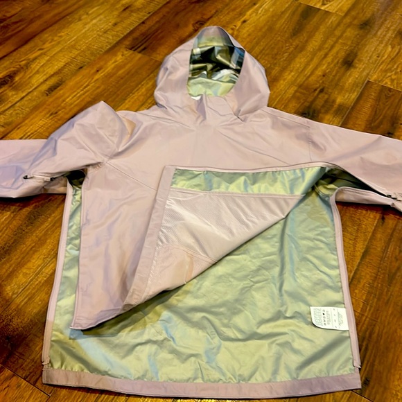Nike trail rain jacket - Picture 2 of 4
